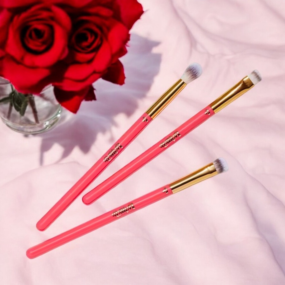 🩷🆕🩷 ALAMAR COSMETICS Alamar Essentials Eye Trio Brushes